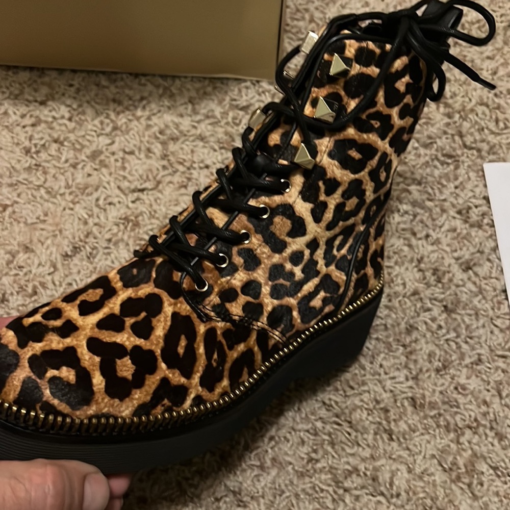 Michael Kors Haskell booties size 6 1/2 - Picture 3 of 5